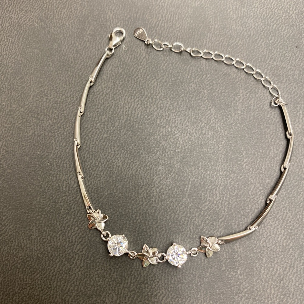 Paper Clip Style Star, Moissanite, and Silver Bracelet